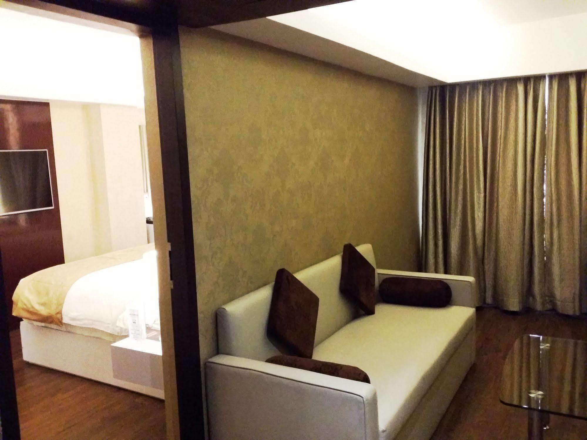 Hotel Oxina Lygon Tiruchirappalli Exterior photo